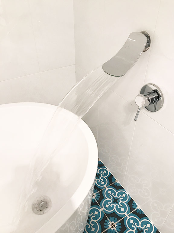 Bathroom Spout Water 3